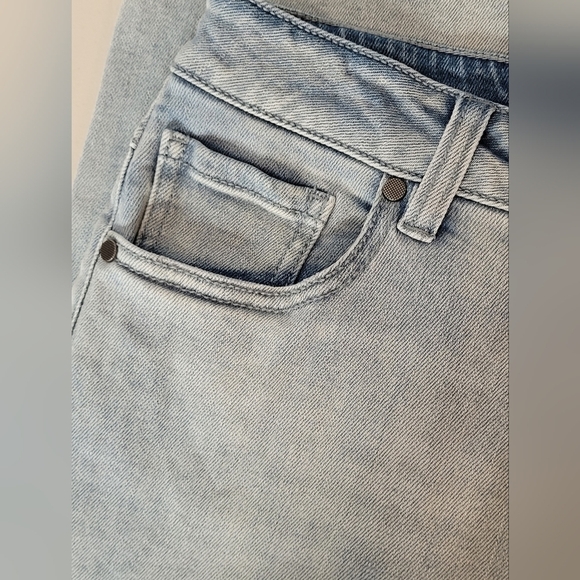 CAbi Higher High Rise Straight Leg Ice Blue Classic Jeans #5883 - Size 4 - Picture 7 of 13